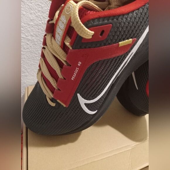 Nike Anthracite Zoom Pegasus 40 SF 49ers UNISEX  MEN SIZE 8.5” LADIES SIZE 10 - Picture 6 of 14